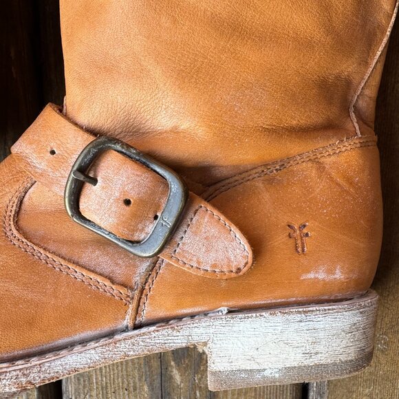 Frye Veronica Short Slouchy Boot in Distressed Camel Leather - Women's 8.5B - Picture 9 of 14